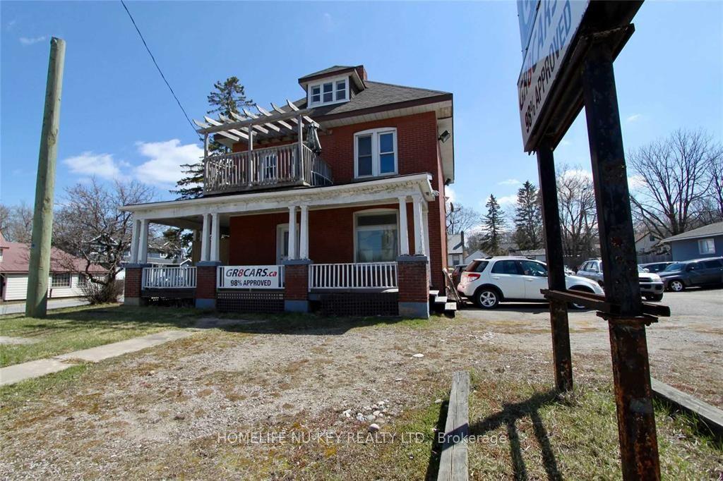 150 Essa Road — photo 1