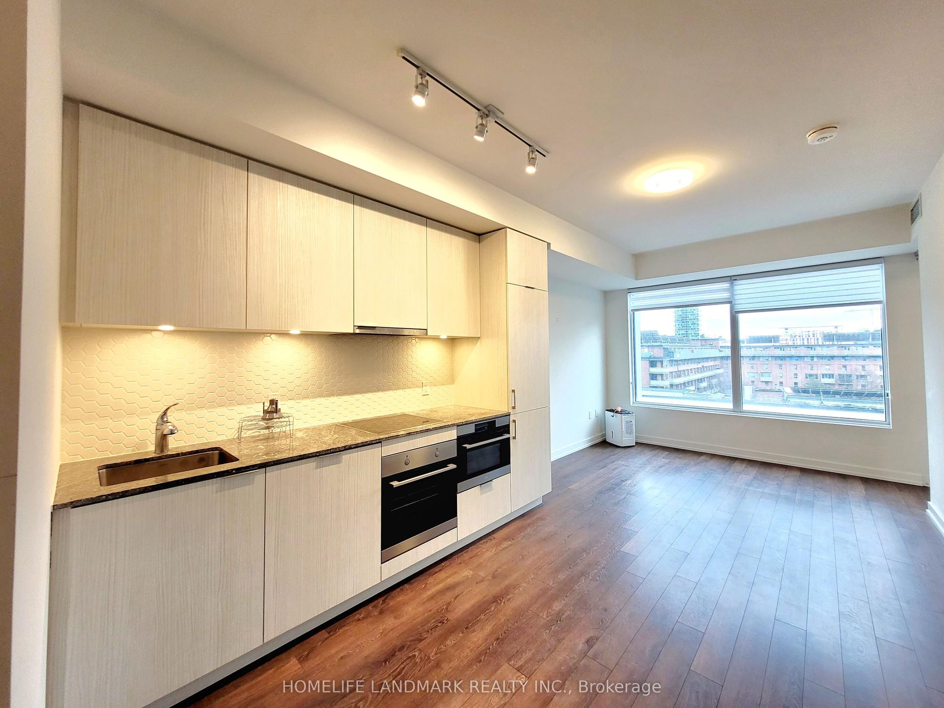 158 Front Street E 623 #623 — photo 1