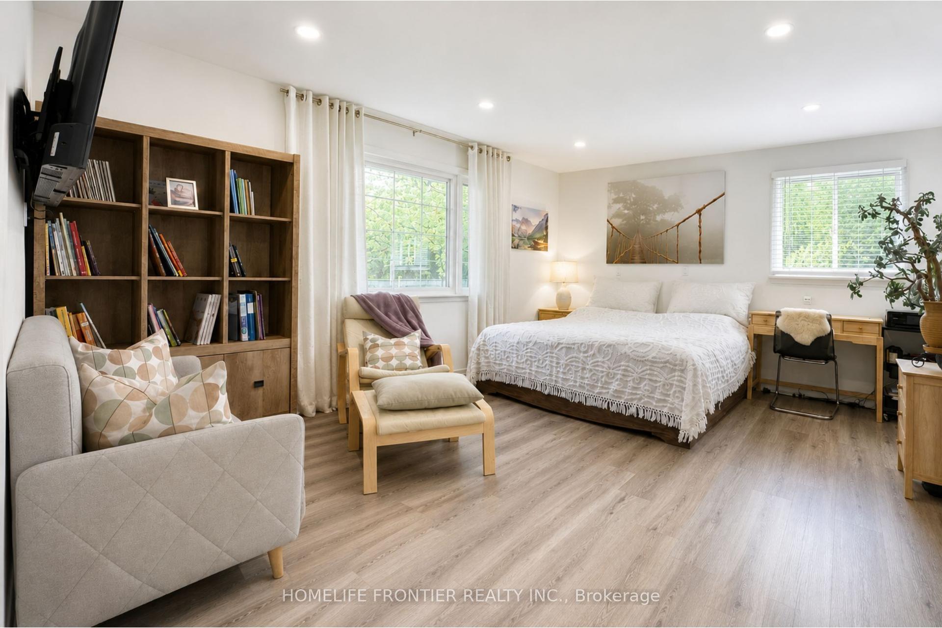 634 Gorham Street, Newmarket — Detached for sale, photo 1