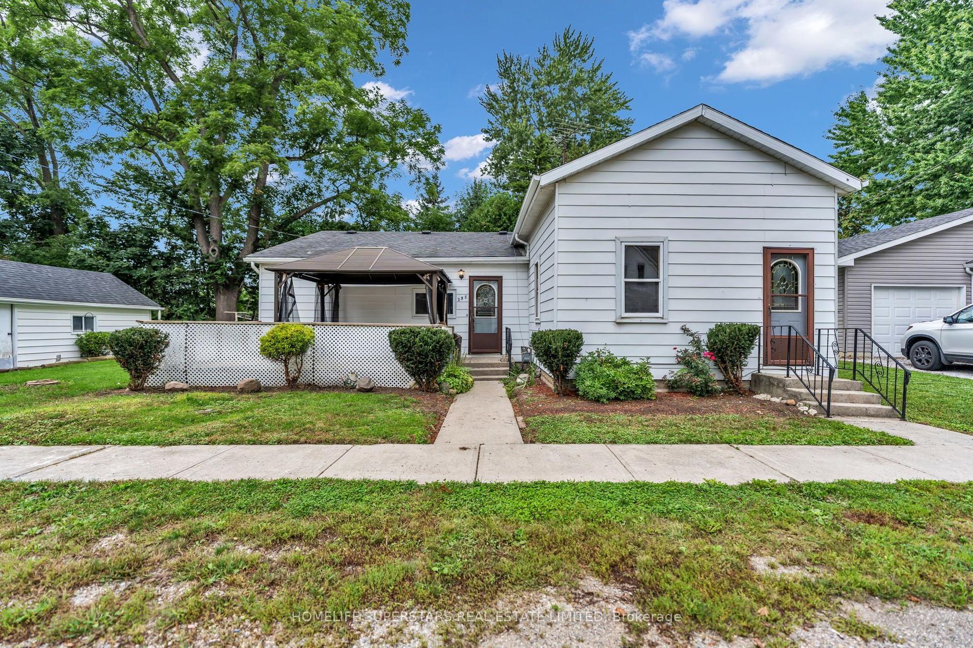 258 William Street, Chatham-Kent — Detached for sale, photo 1