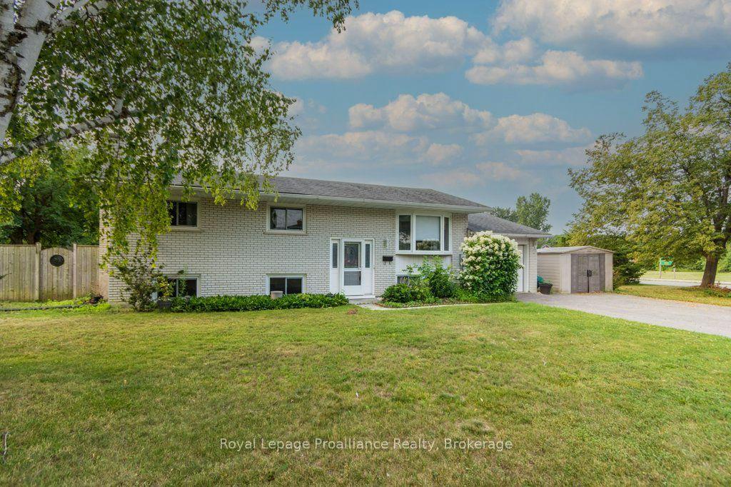 4 O'Neil Crescent, Quinte West — Detached for sale, photo 1