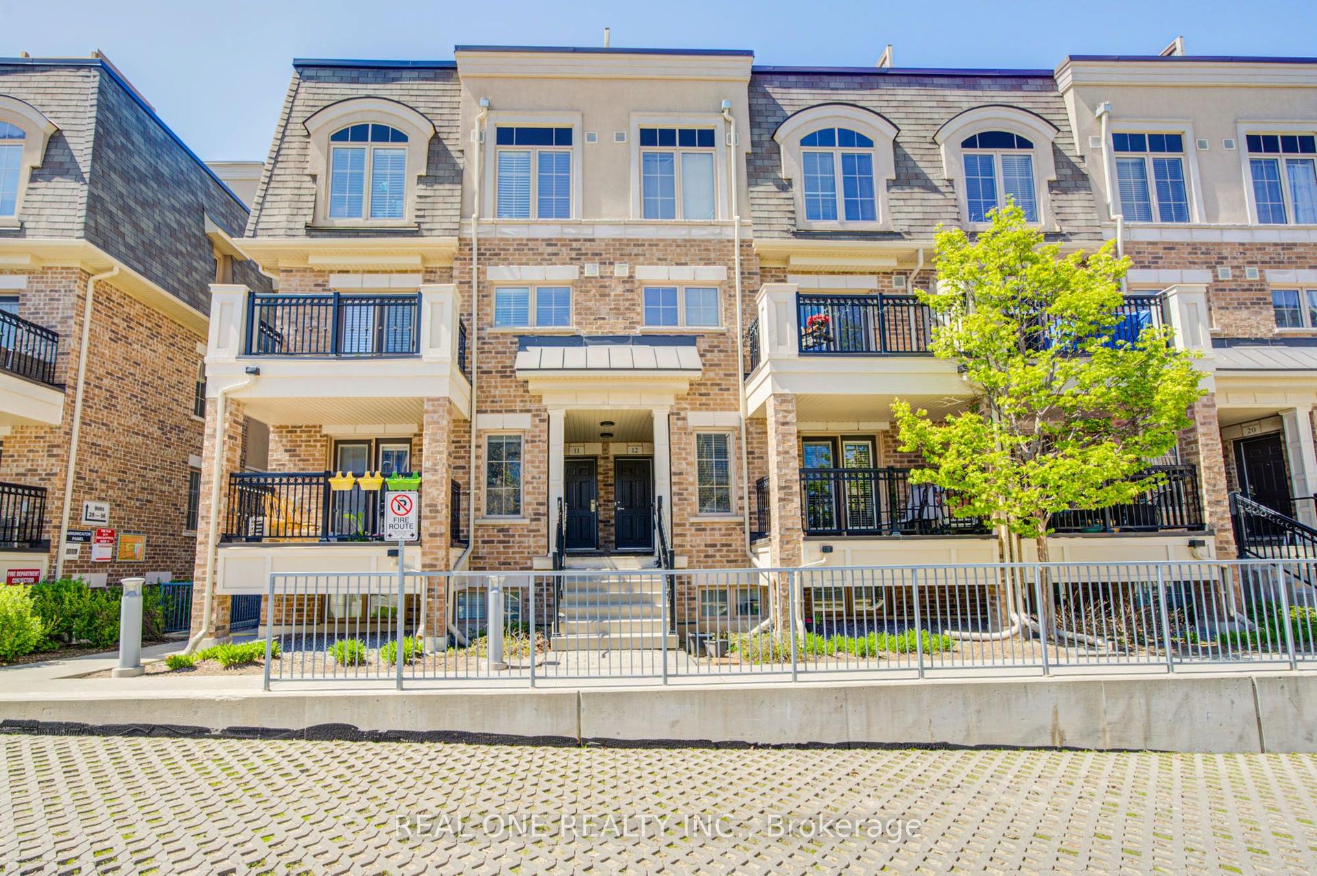 2441 Greenwich Drive 14 #14, Oakville — Condo Town for sale, photo 1