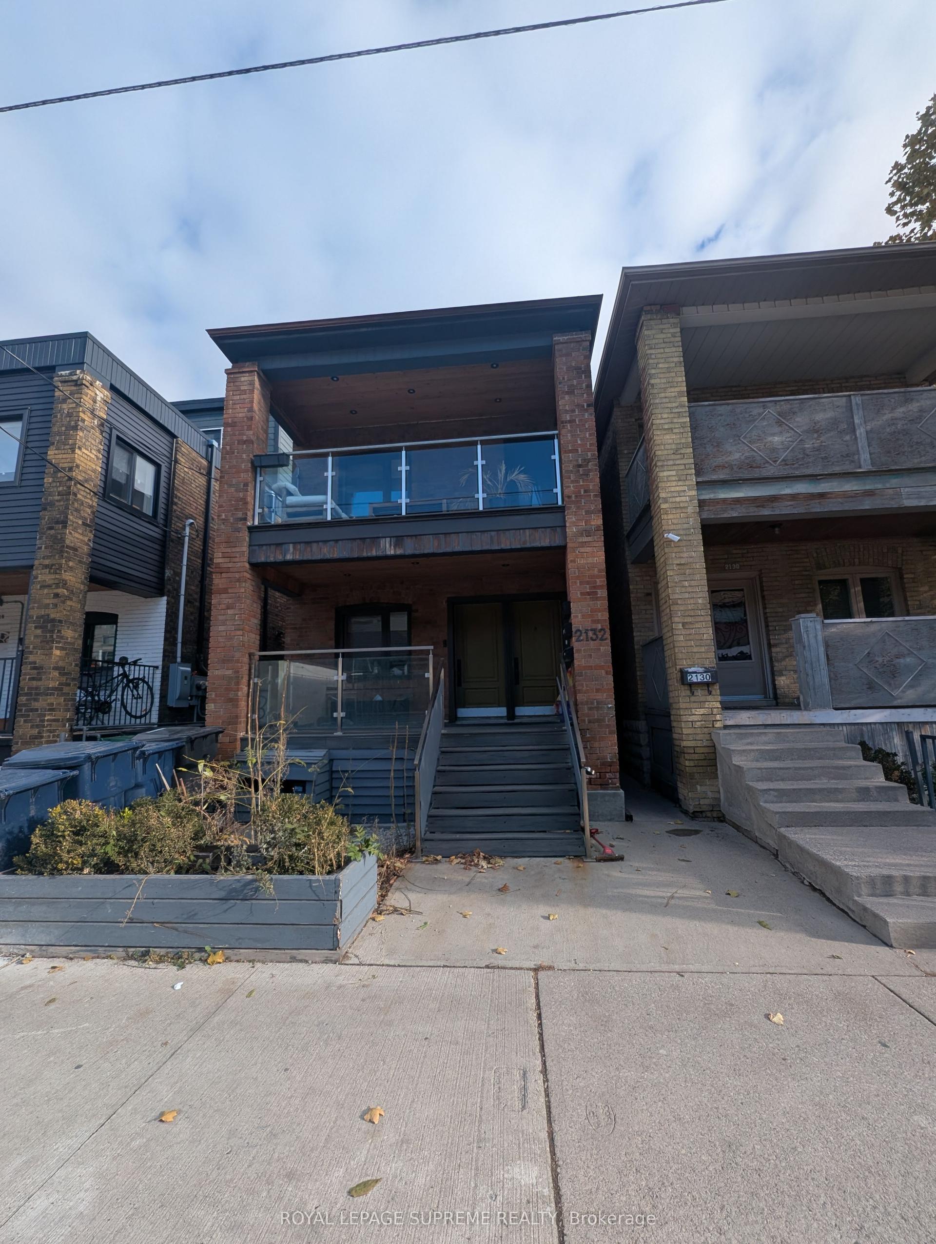 2132 Dundas Street Lower #Lower — photo 1