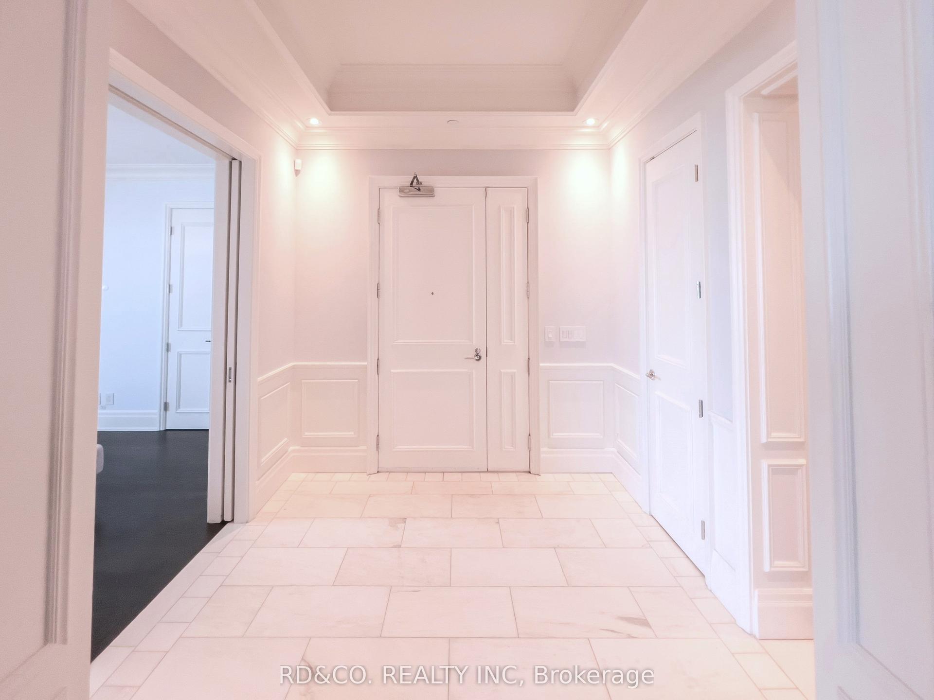 311 Bay Street 5202 #5202, Toronto — Condo for lease, photo 1