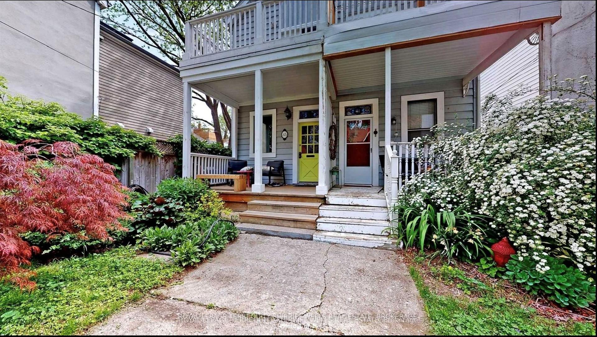 81 Tiverton Avenue, Toronto — Semi-Detached for lease, photo 1