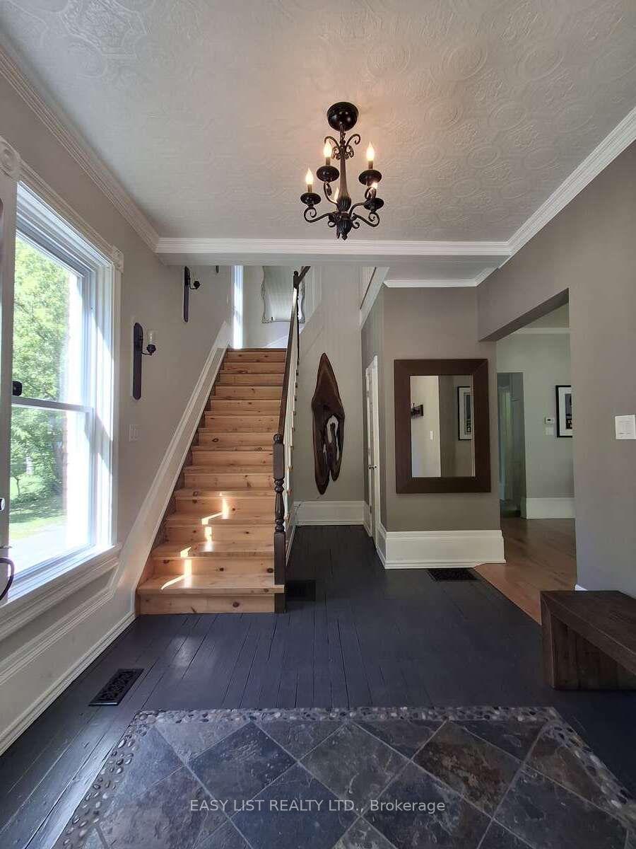 9 River Street — photo 1