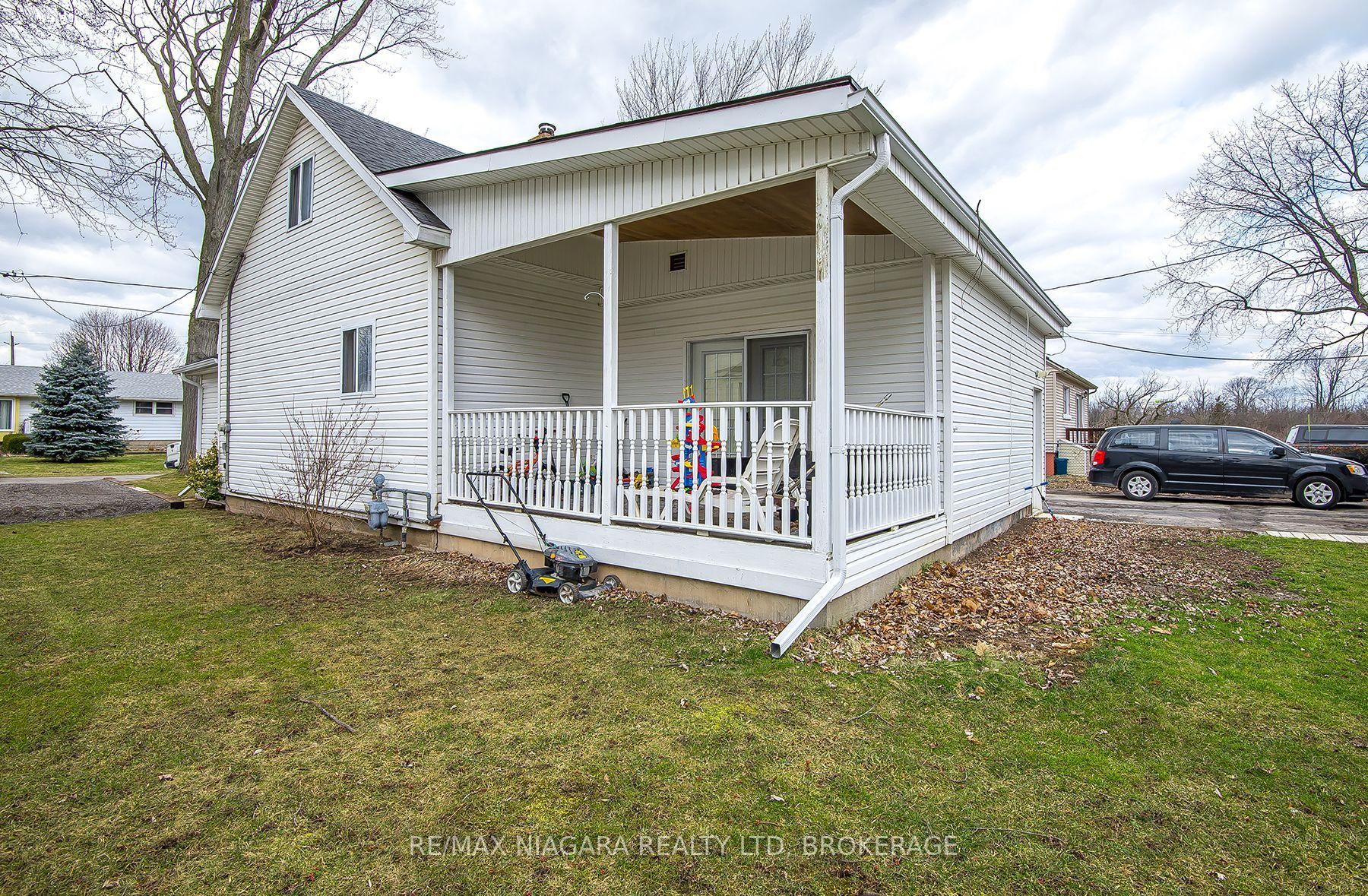 255 Mellanby Avenue — photo 1