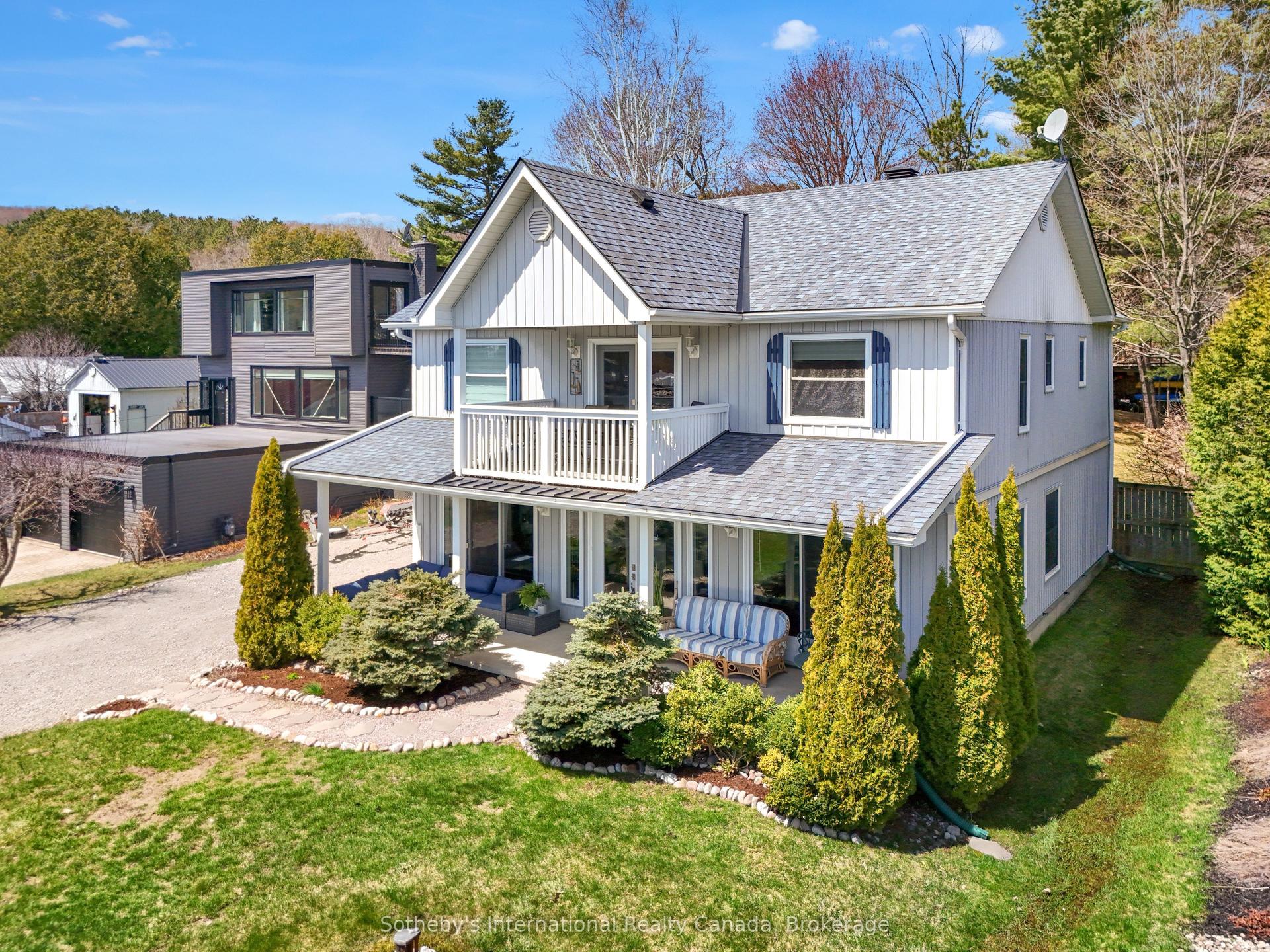 604 CHAMPLAIN Road — photo 1