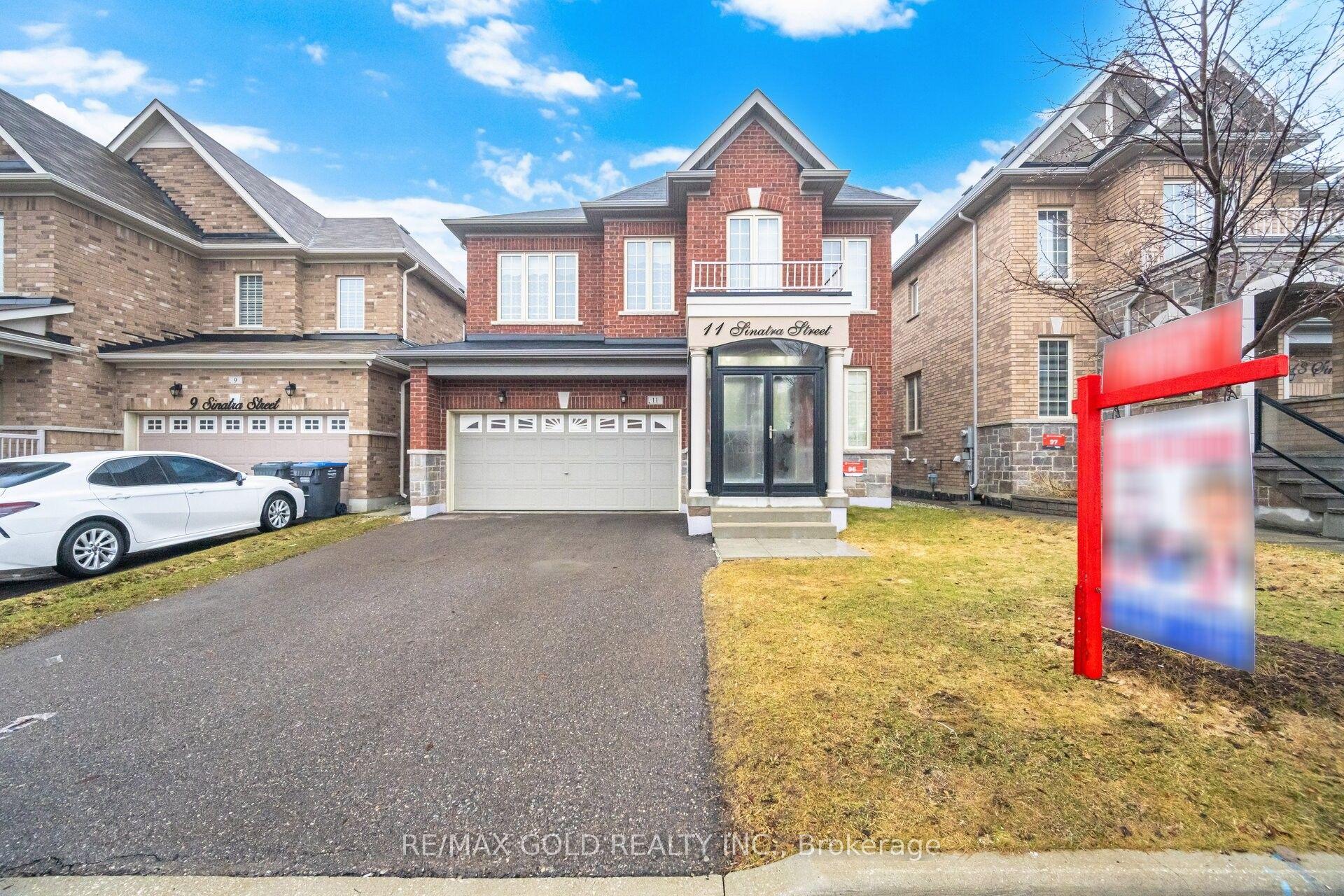 11 Sinatra Street — photo 1