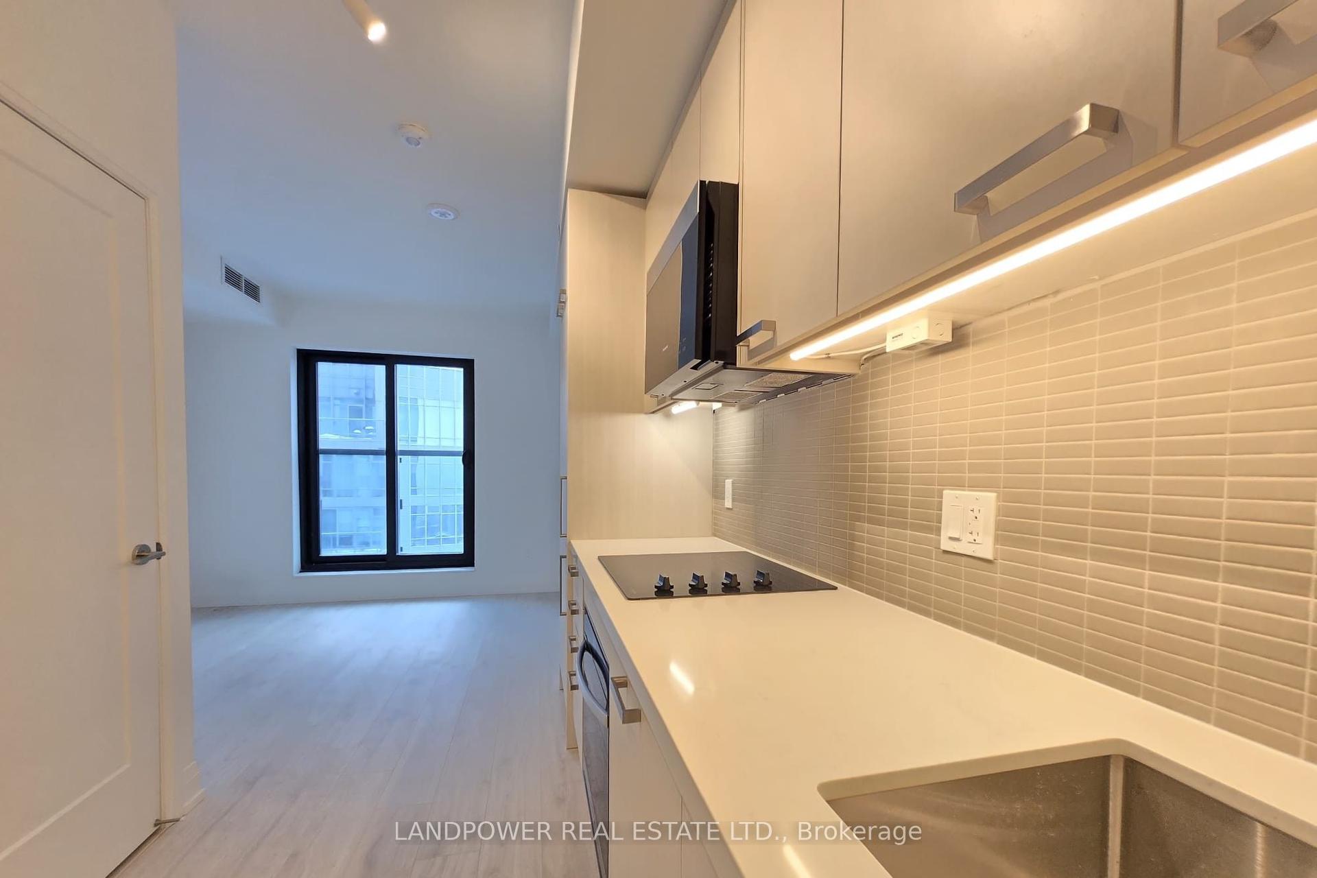 20 Soudan Avenue 3401 #3401 — photo 1