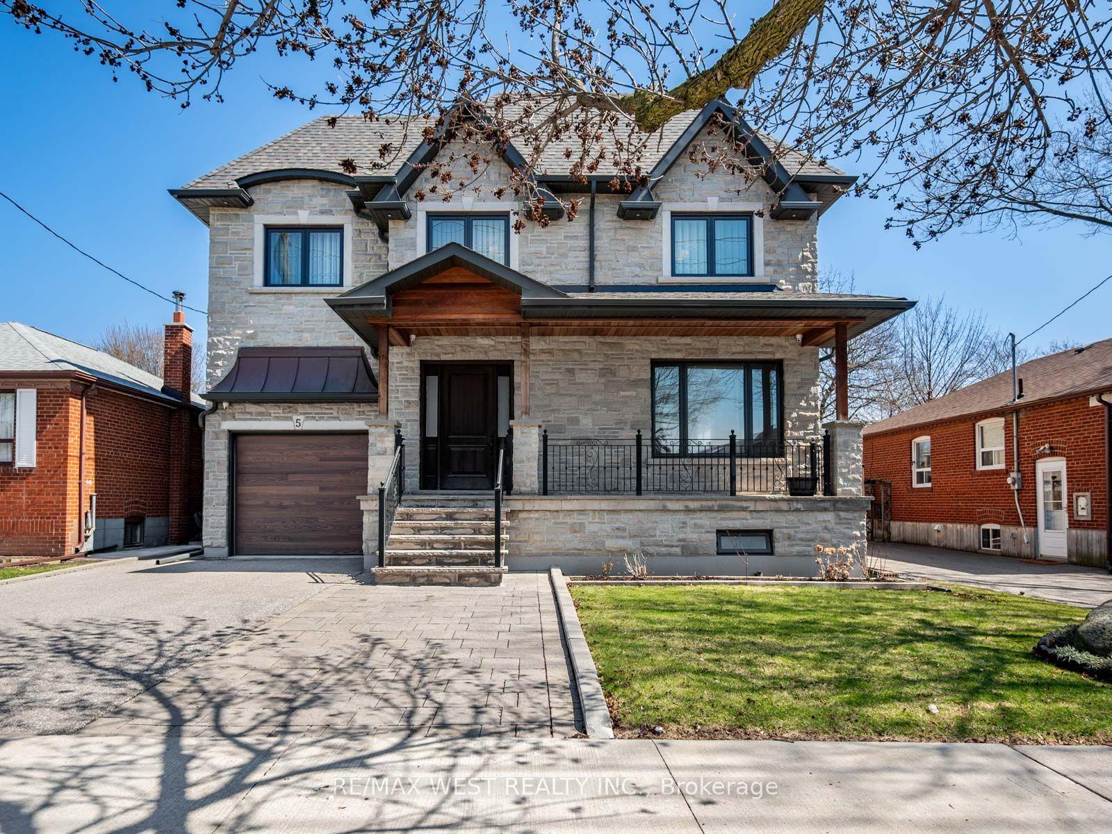 5 Paula Boulevard, Toronto — Detached for sale, photo 1