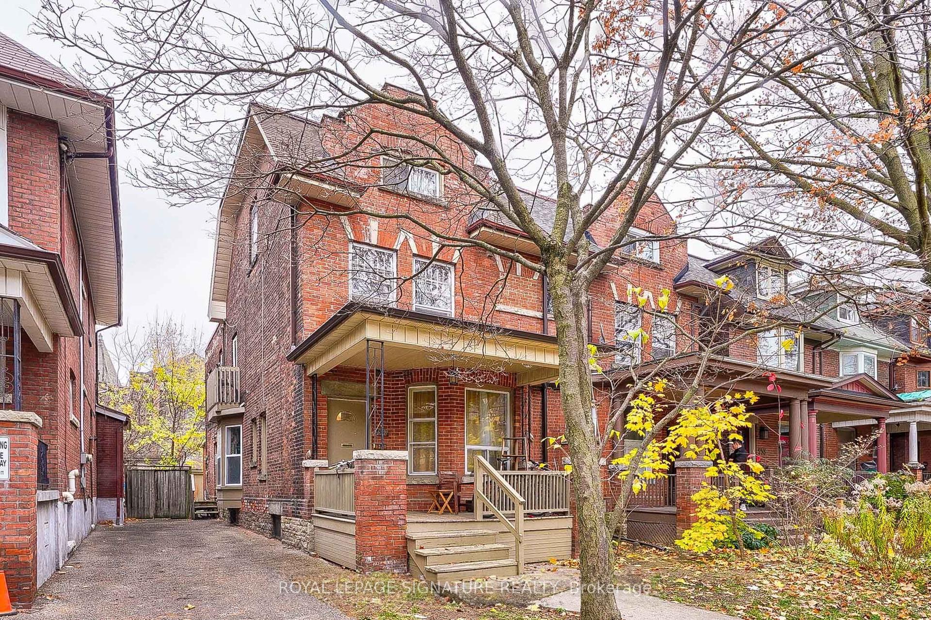 557 Markham Street 101 #101 — photo 1