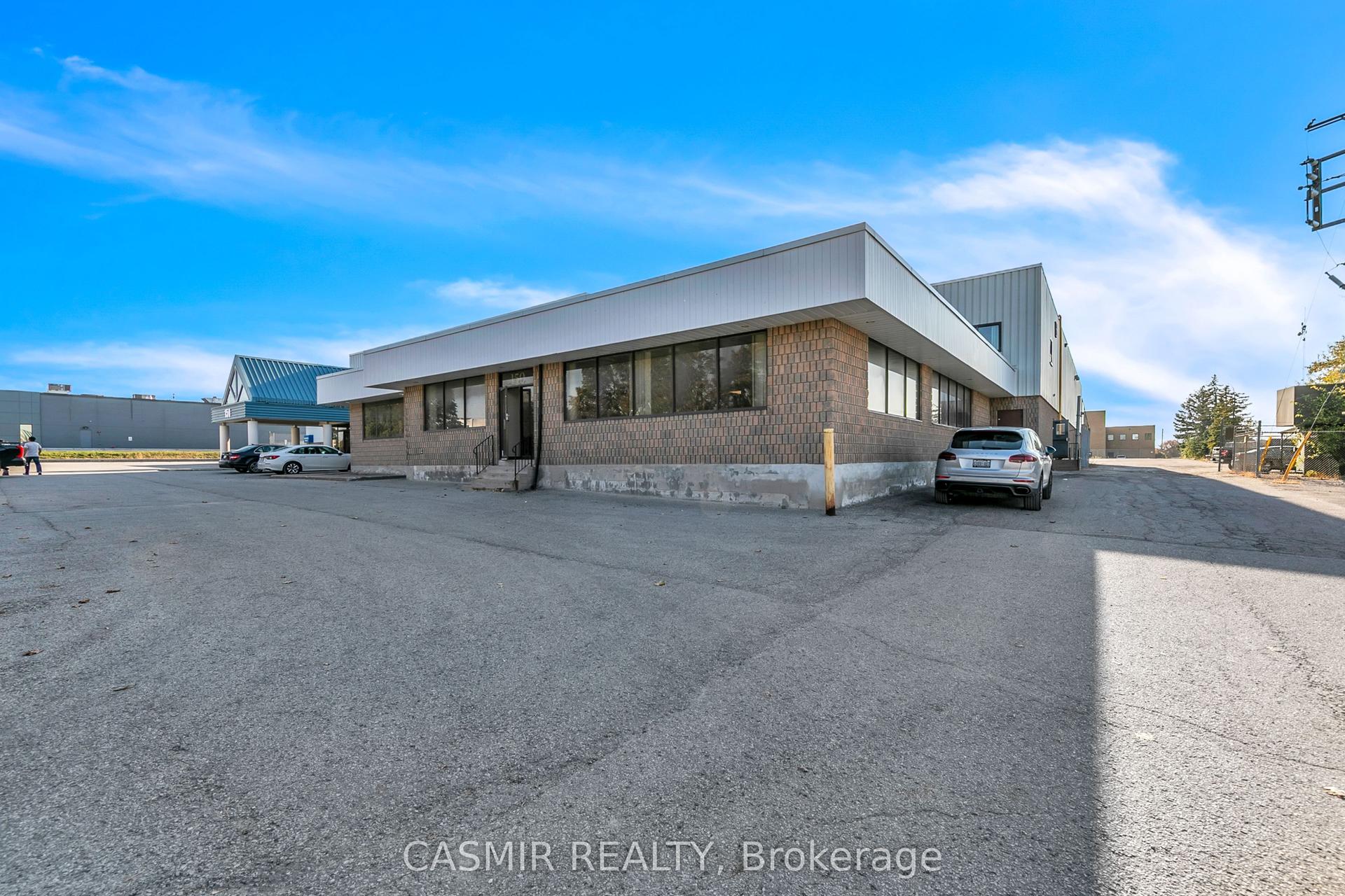 B-150 Pony Drive E, Newmarket — Commercial for sale, photo 1