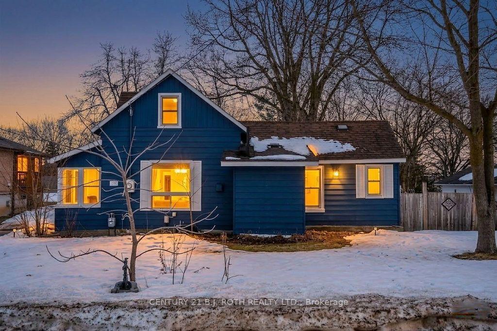 39 Grove Street W — photo 1