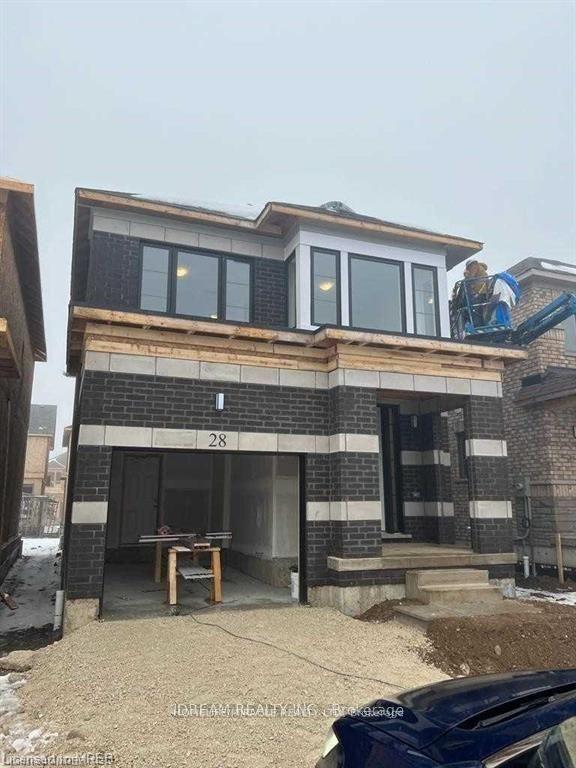 28 Crossmore Crescent — photo 1