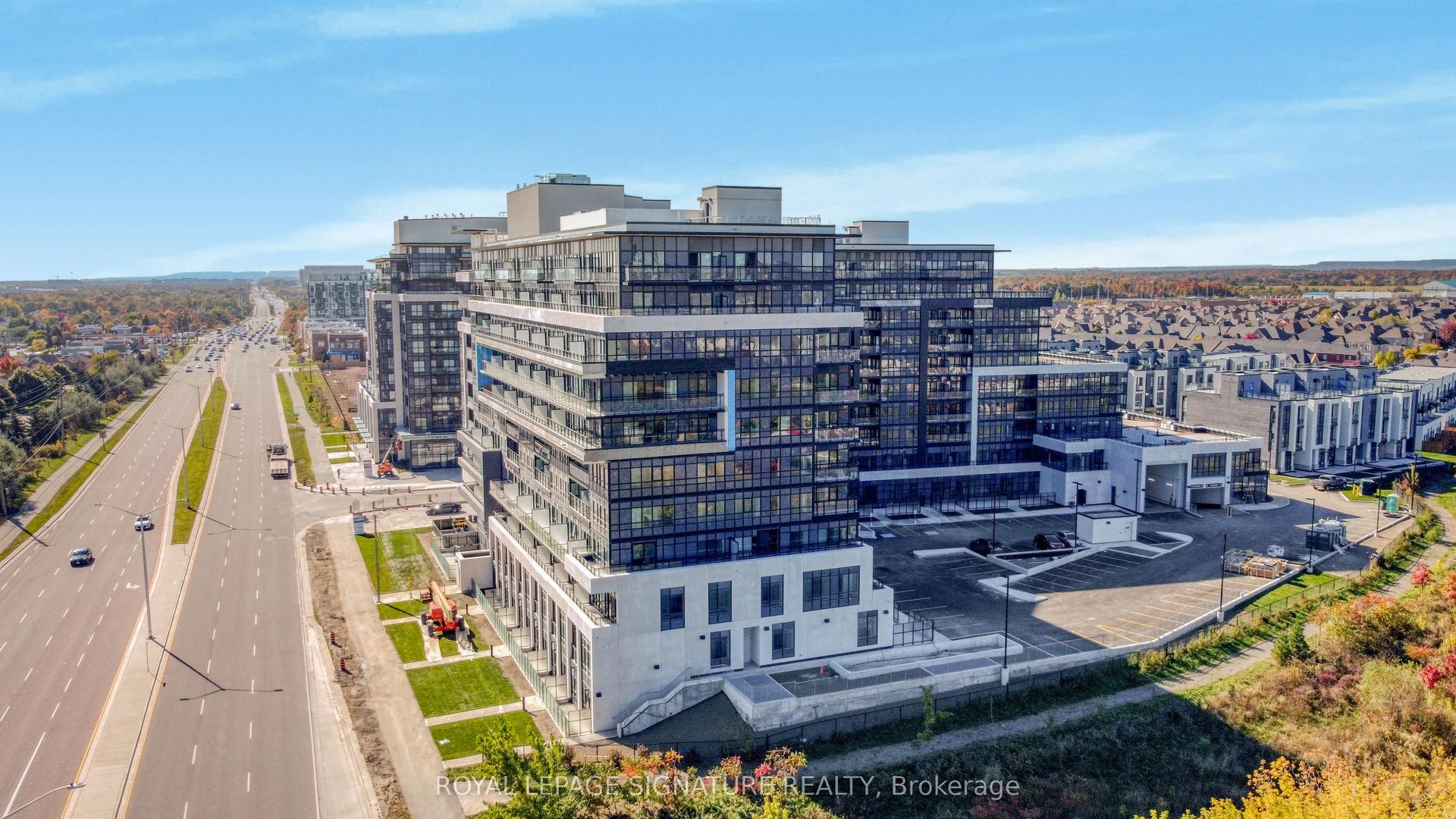 395 Dundas Street W 222 #222, Oakville — Condo for lease, photo 1