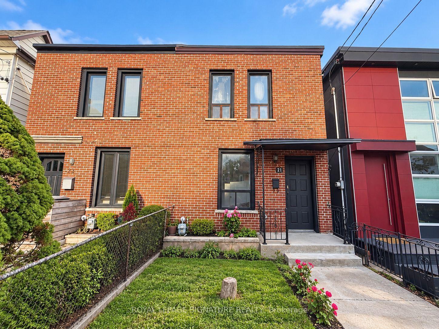 21 Via Italia, Toronto — Semi-Detached for sale, photo 1