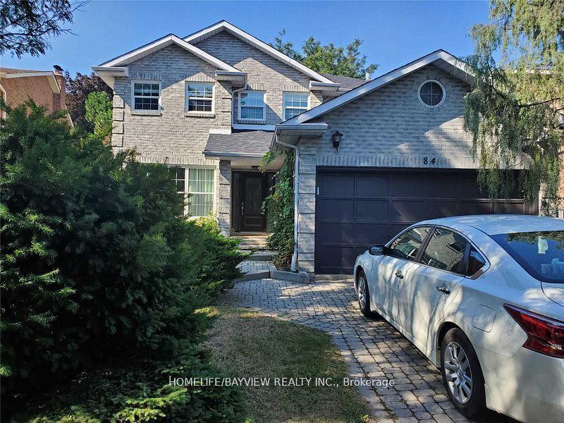 84 Huntington Park Drive W — photo 1