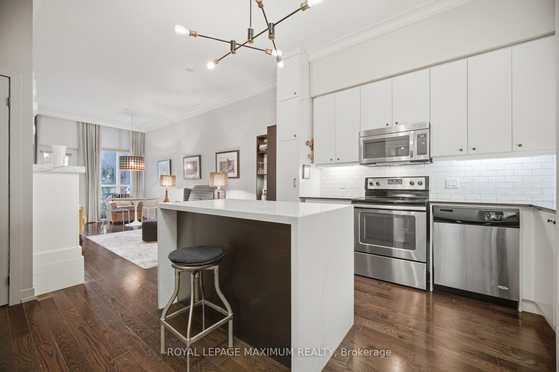 8 Fieldway Road 104 #104, Toronto — Condo for sale, photo 1