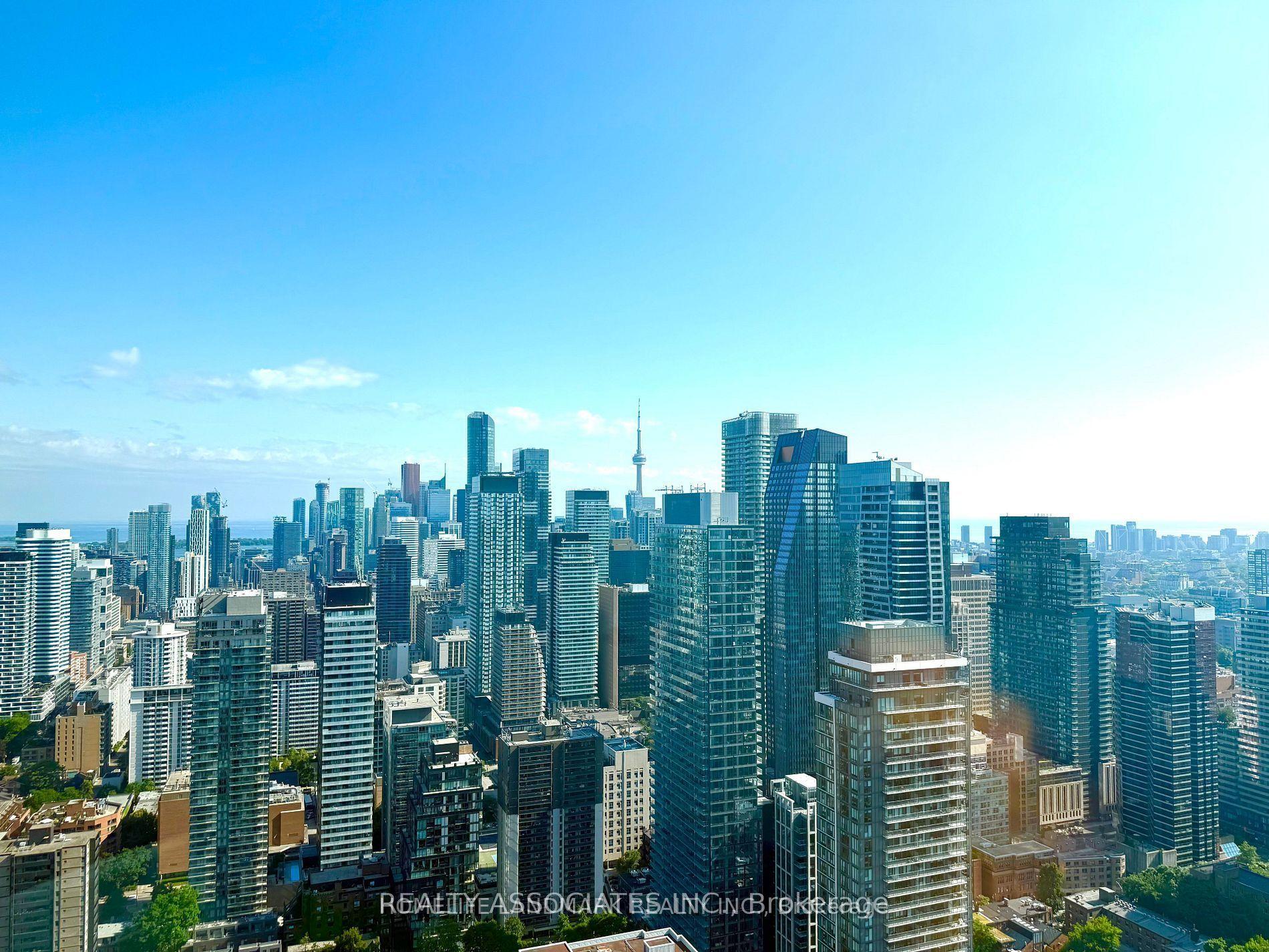 45 Charles Street E 5202 #5202, Toronto — Condo for lease, photo 1