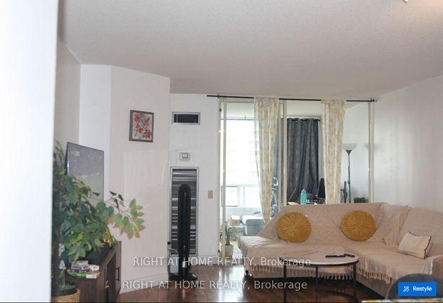 7 Bishop Avenue 1104 #1104 — photo 1