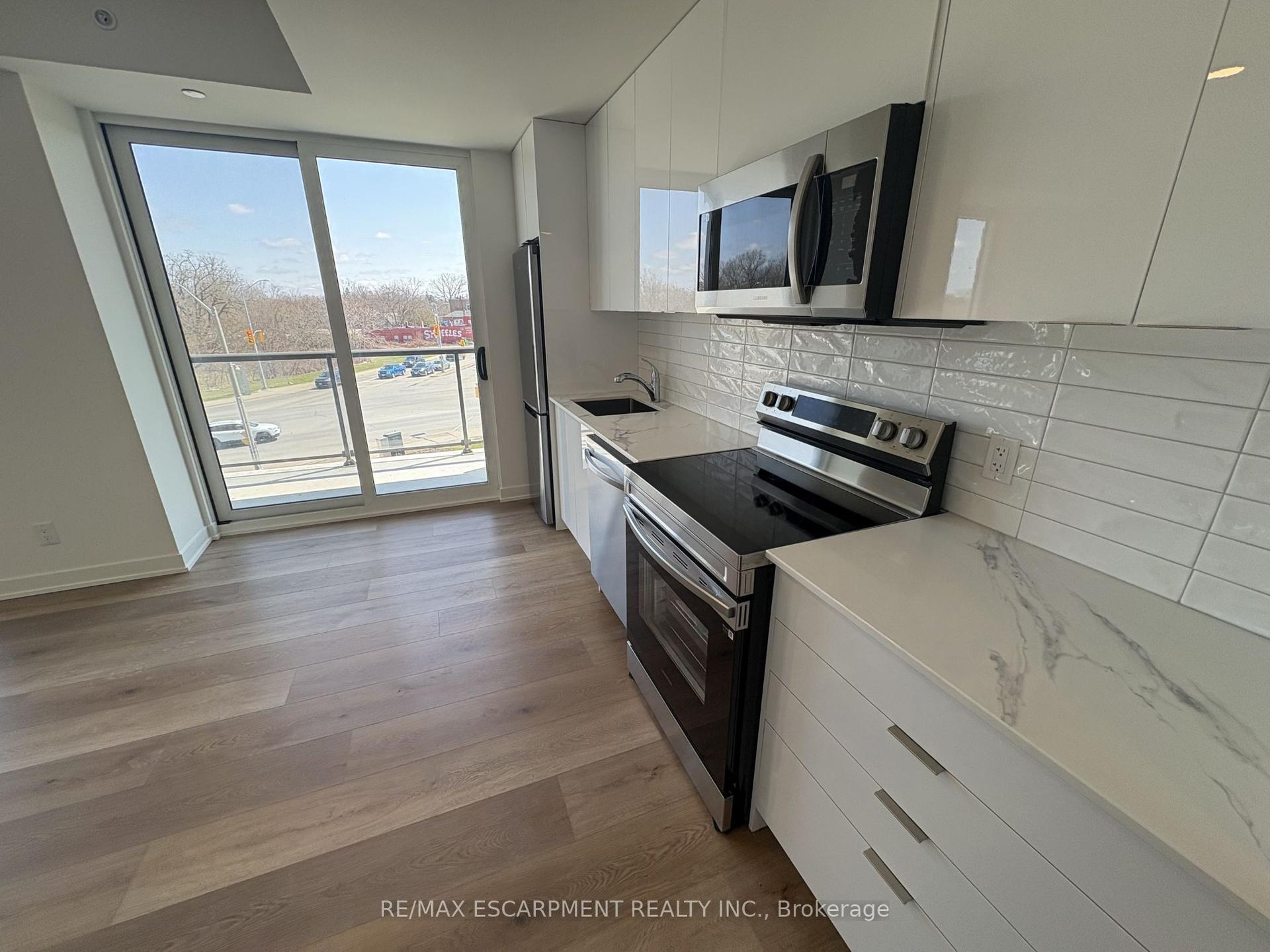 33 Erie Avenue 307 #307 — photo 1