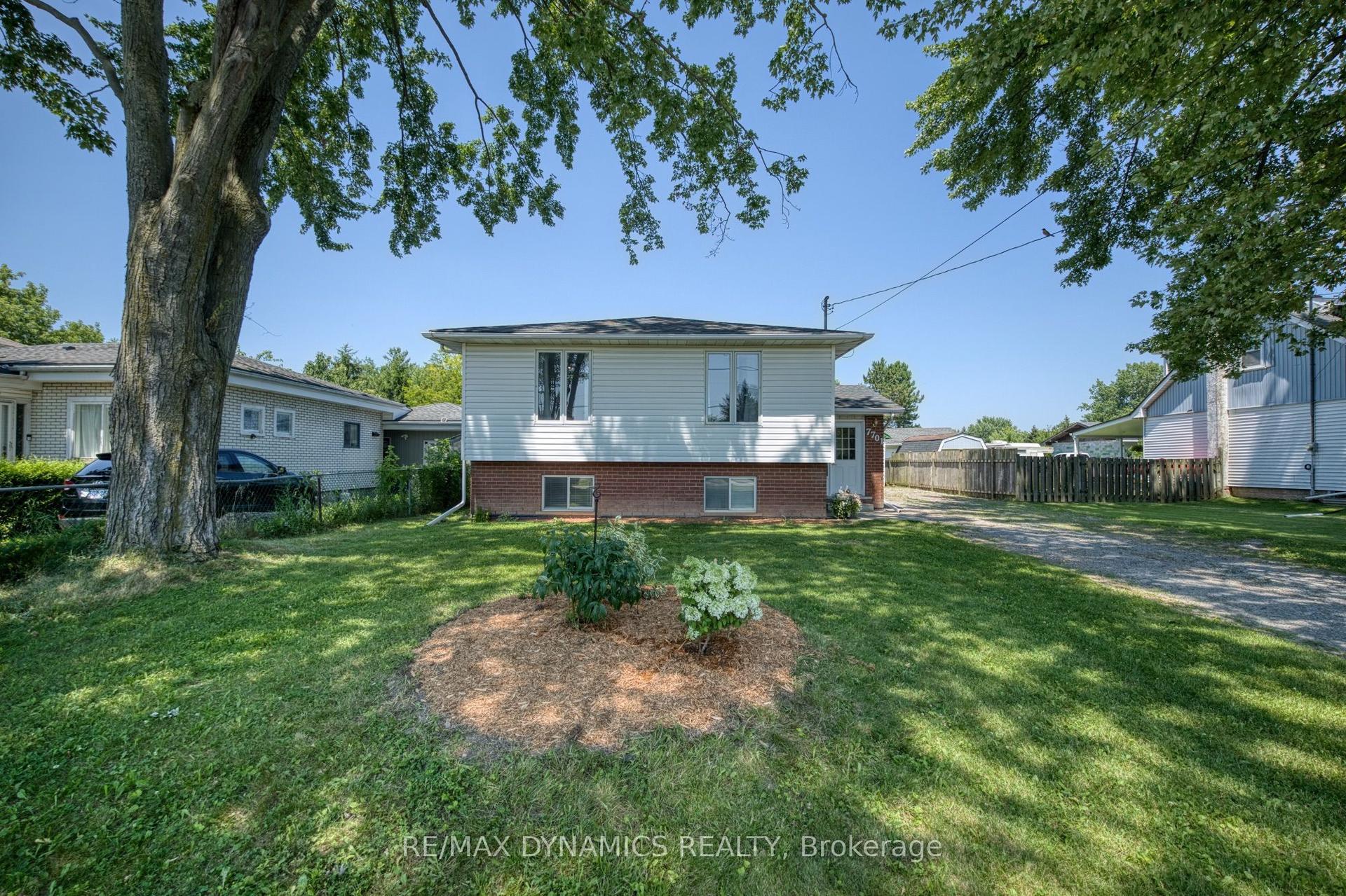 7701 Badger Road, Niagara Falls — Detached for sale, photo 1