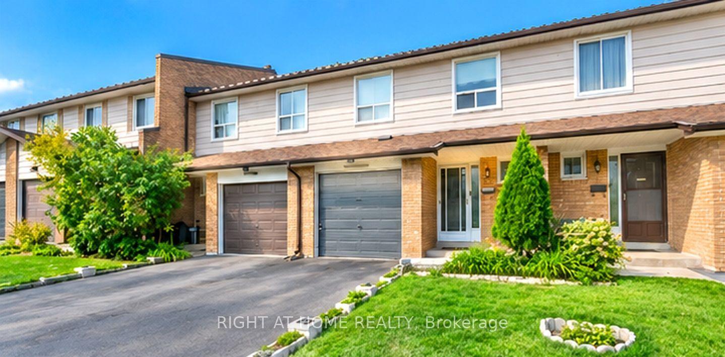 7475 Goreway Drive 17 #17, Mississauga — Condo Town for lease, photo 1