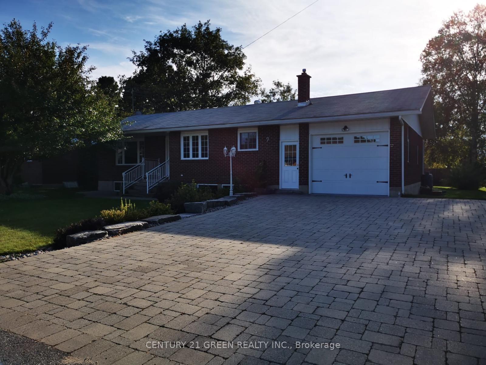 9 Fitz Avenue — photo 1