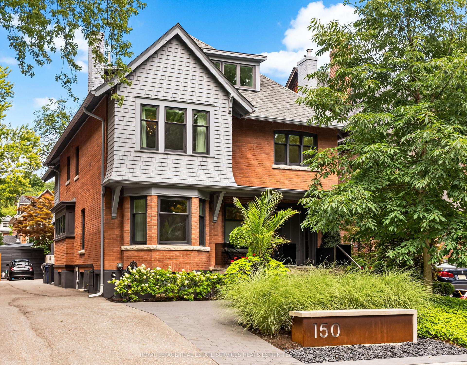 150 Douglas Drive — photo 1