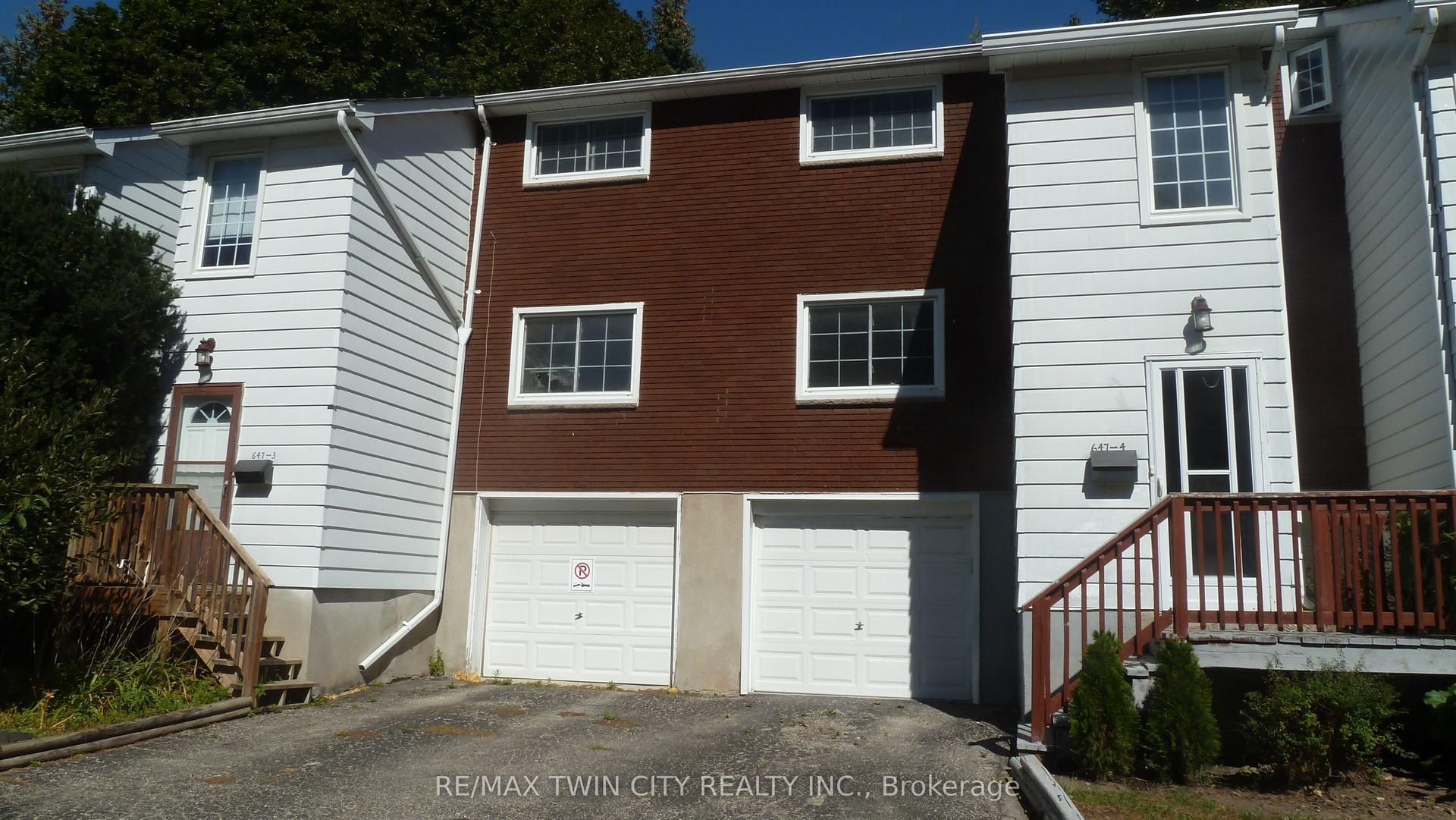 647 Albert Street 4 #4, Waterloo — Condo Town for sale, photo 1
