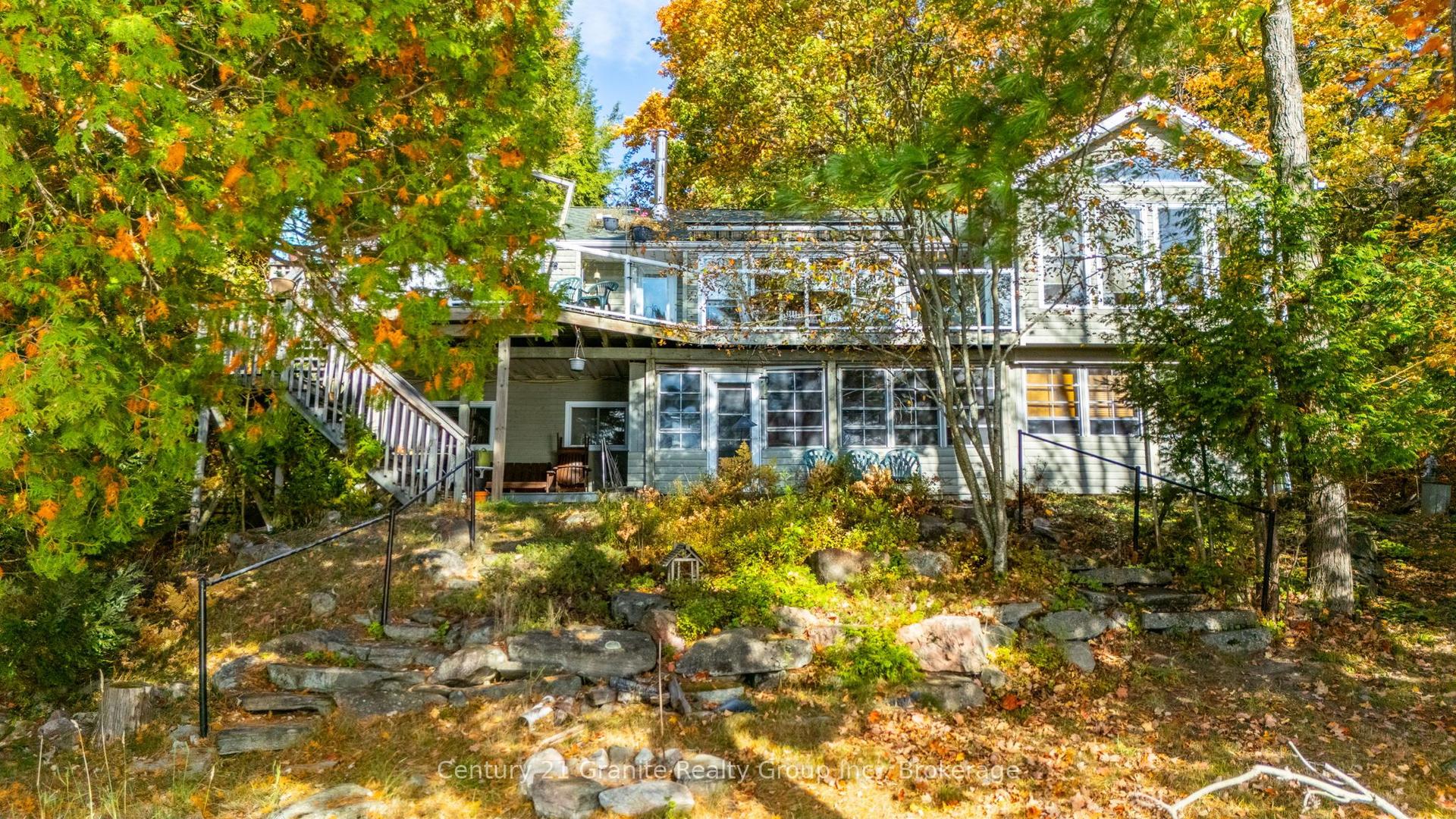 1058 Kipps Lane, Dysart et al — Detached for sale, photo 1