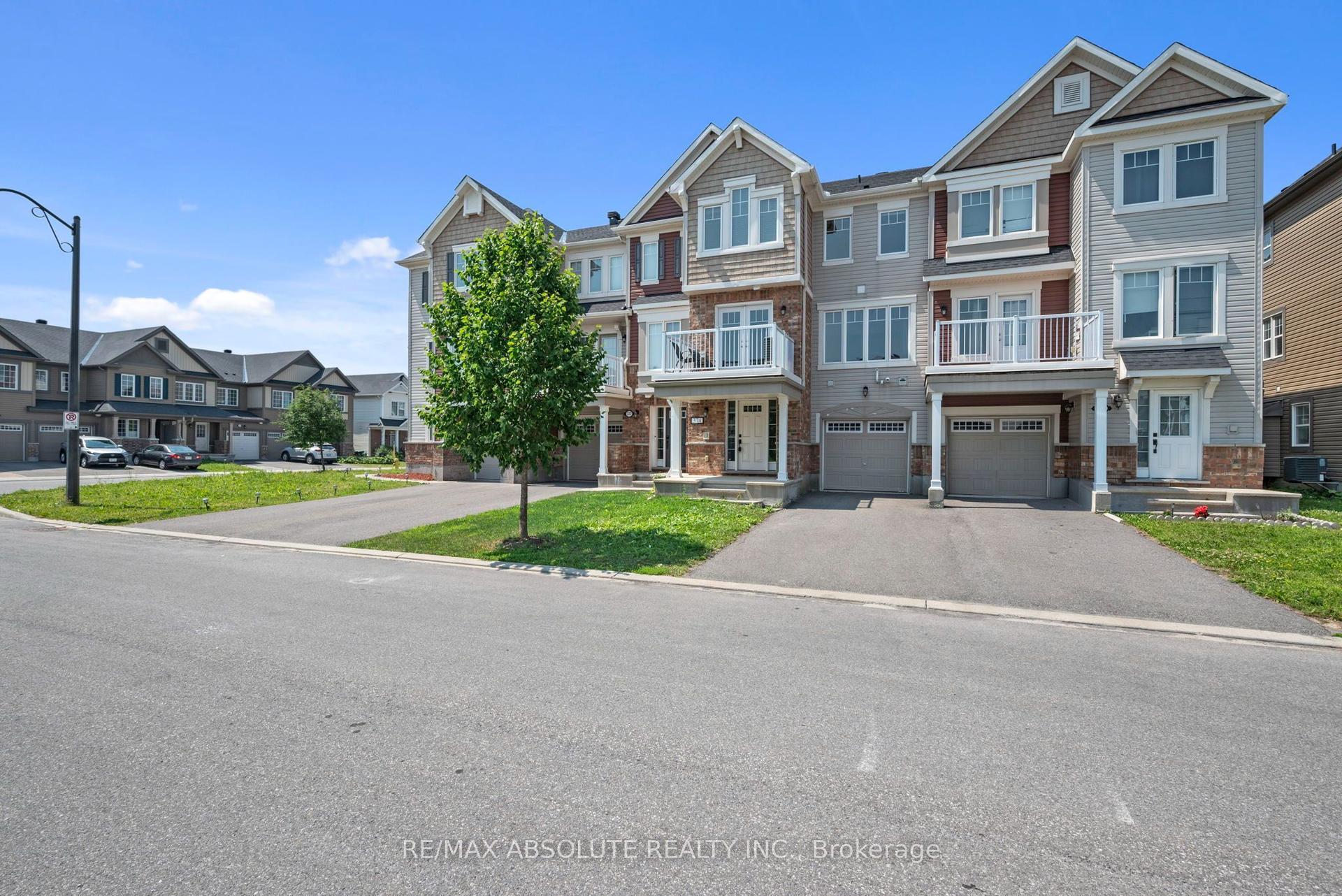 374 Willow Aster Circle, Orleans - Cumberland and Area — Townhouse for lease, photo 1