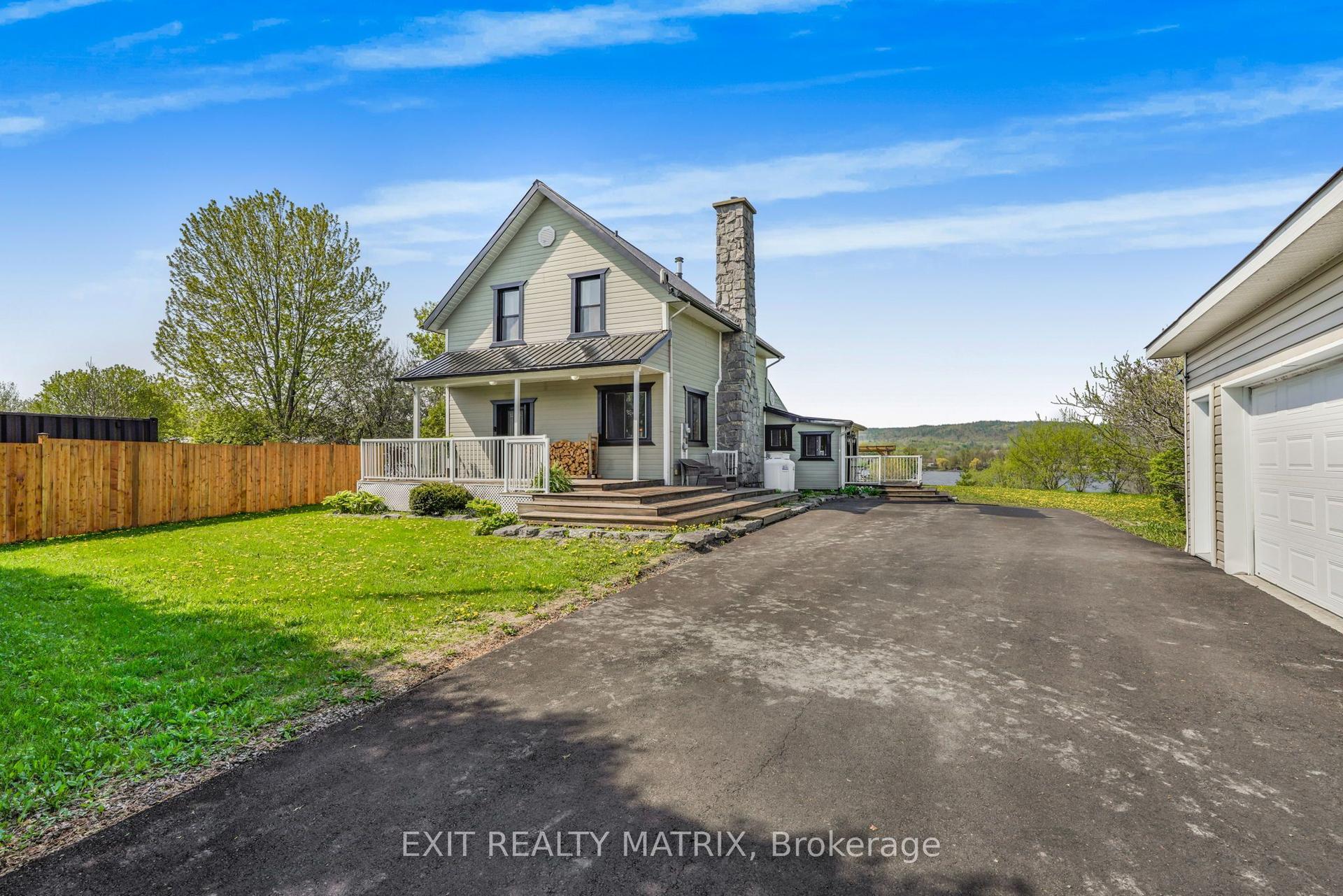 1871 Lajoie Street — photo 1