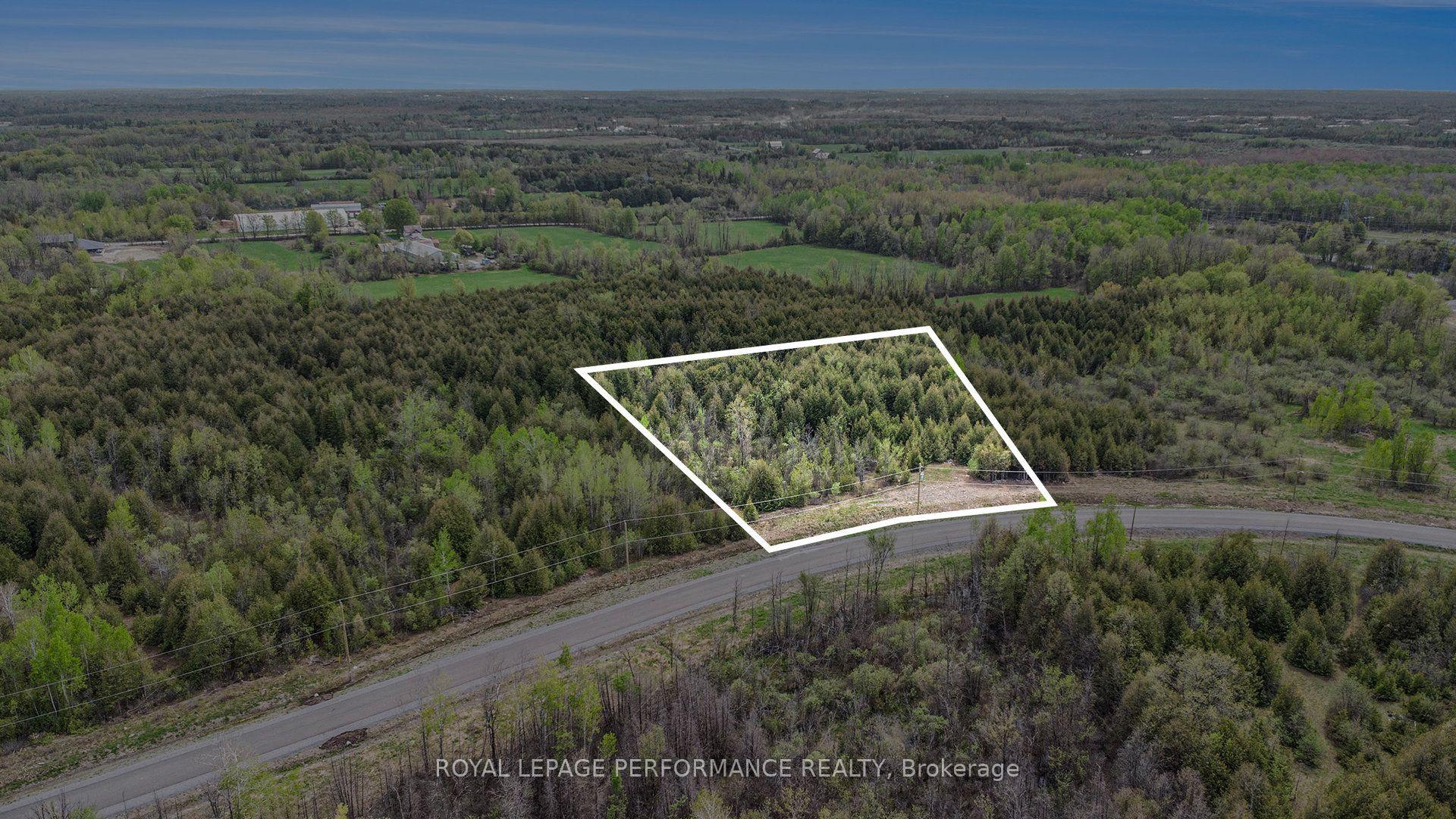 7 McDonell Crescent — photo 1