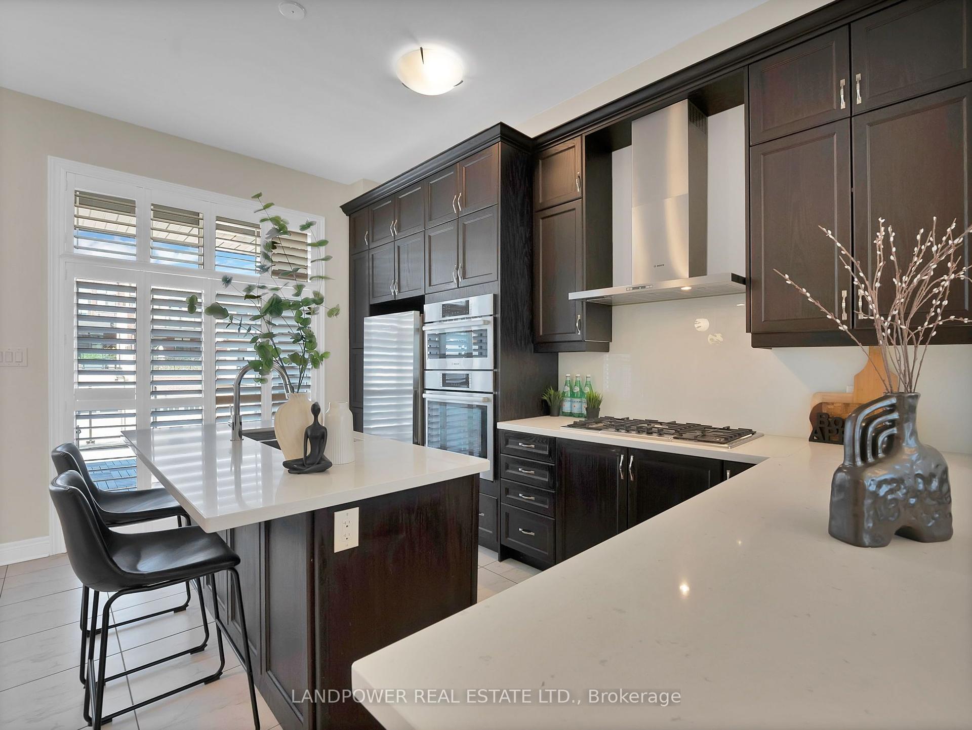 8 Aylin Crescent, Vaughan — Townhouse for lease, photo 1