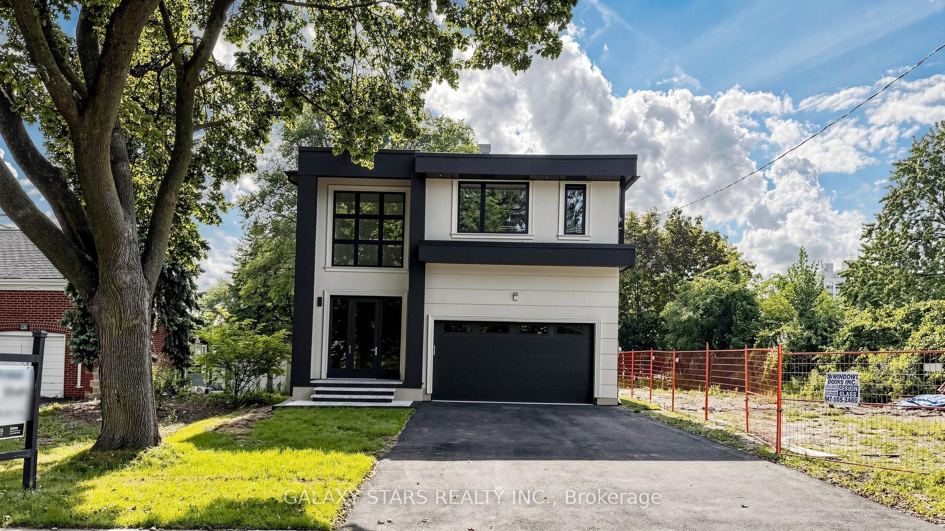 8B Lamont Avenue, Toronto — Detached for sale, photo 1