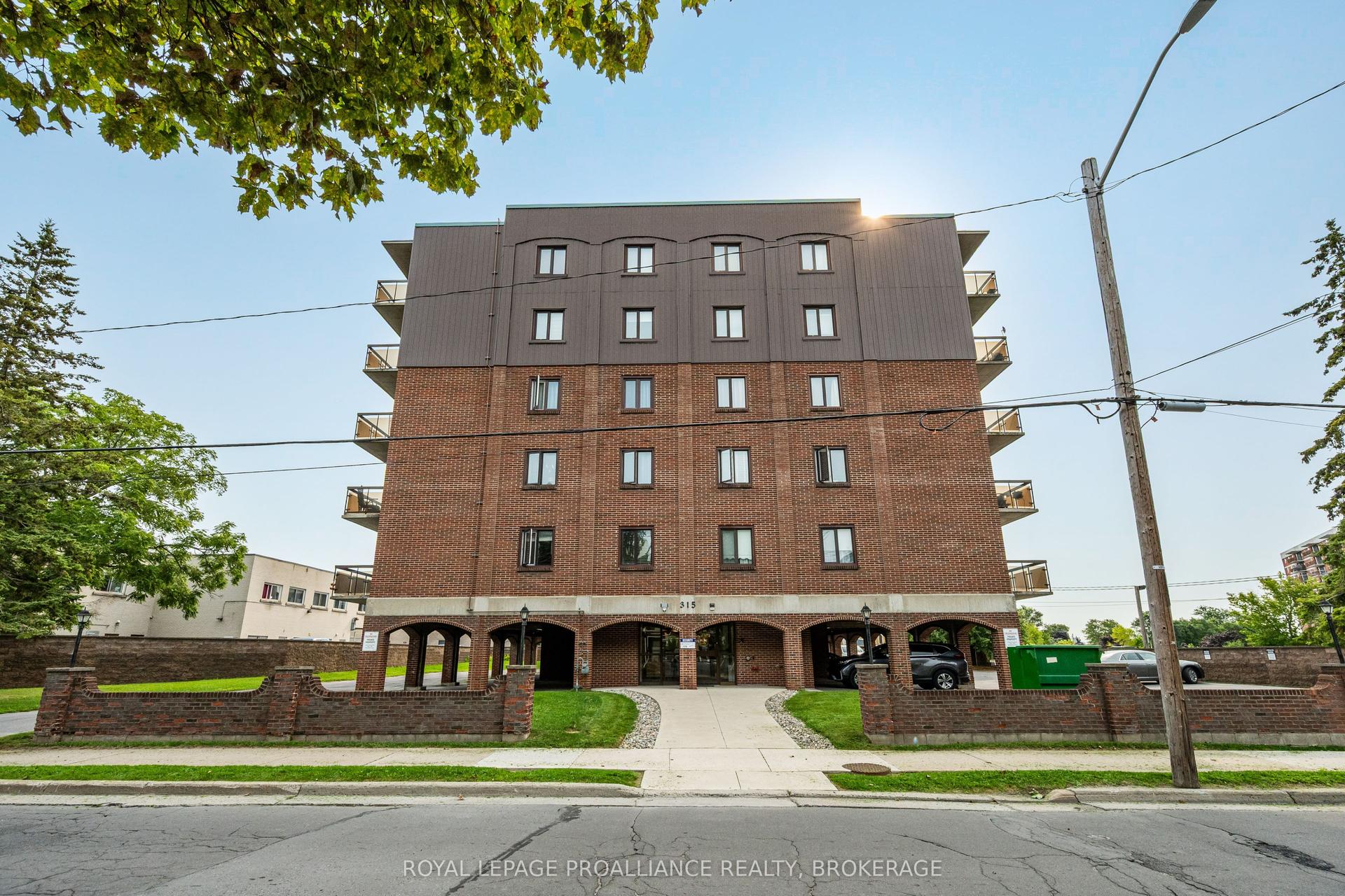 315 Regent Street 201 #201, Kingston — Condo for sale, photo 1