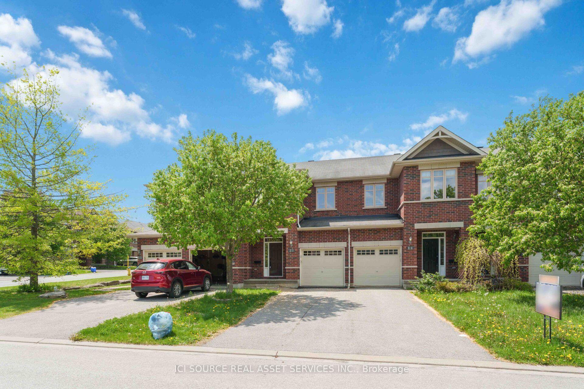 27 Torbec Avenue, Kanata — Townhouse for sale, photo 1