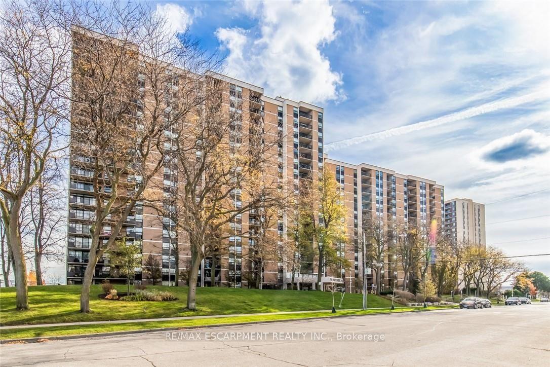 500 Green Road 310 #310 — photo 1