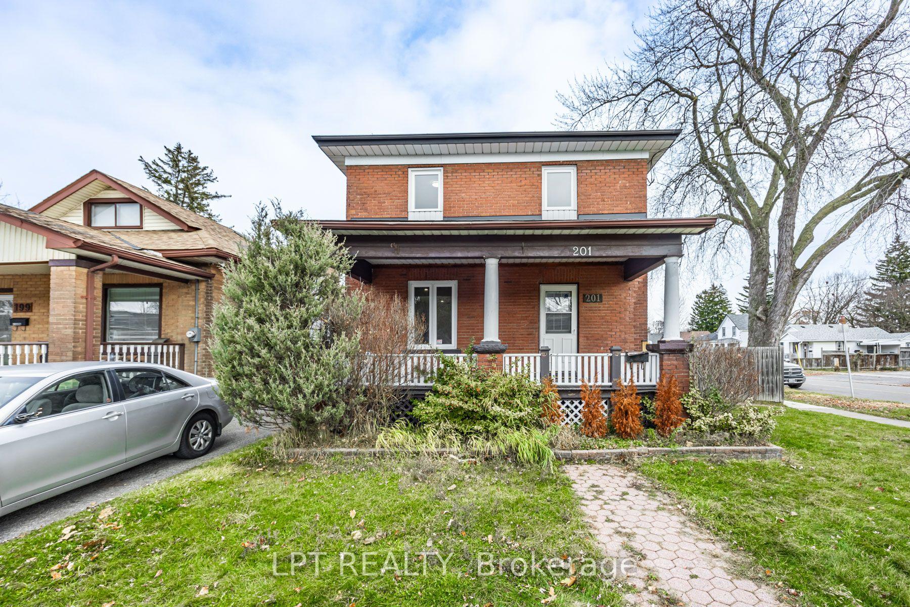 201 Ritson Road S — photo 1