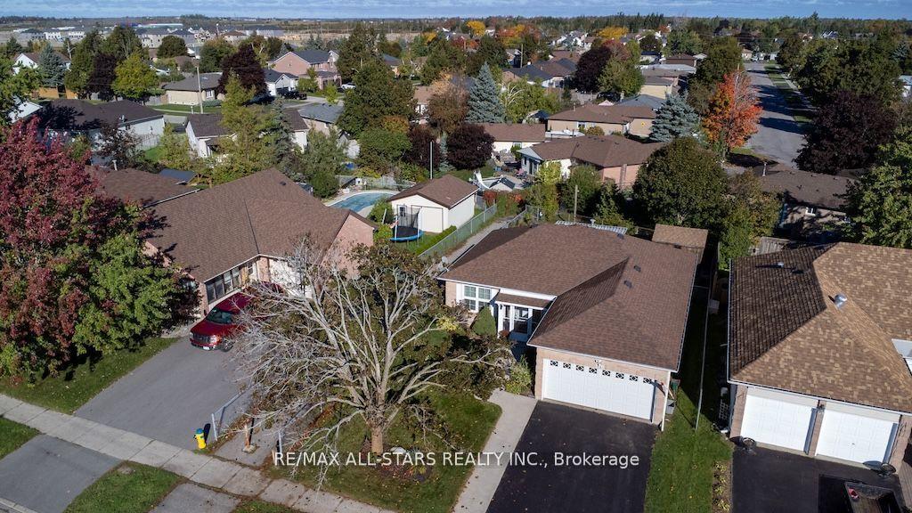 176 Elgin Street — photo 1