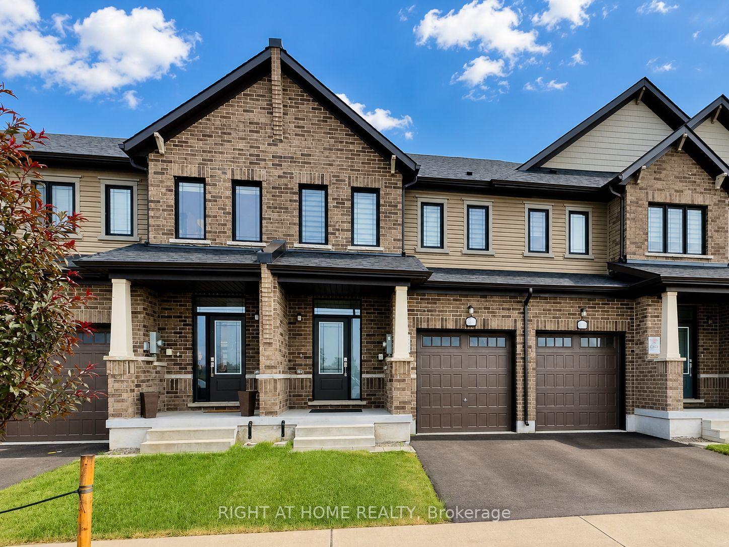 67 Milady Crescent, Barrie — Townhouse for lease, photo 1