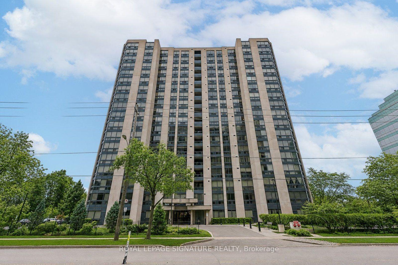 5 Kenneth Avenue 205 #205 — photo 1