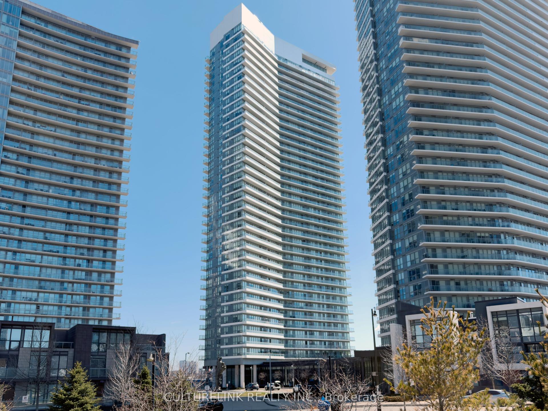 117 McMahon Drive 2008 #2008 — photo 1