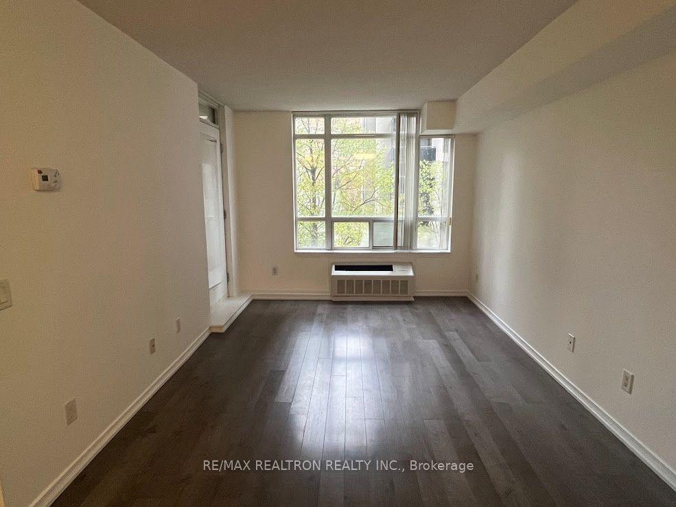 155 Beecroft Road 302 #302 — photo 1