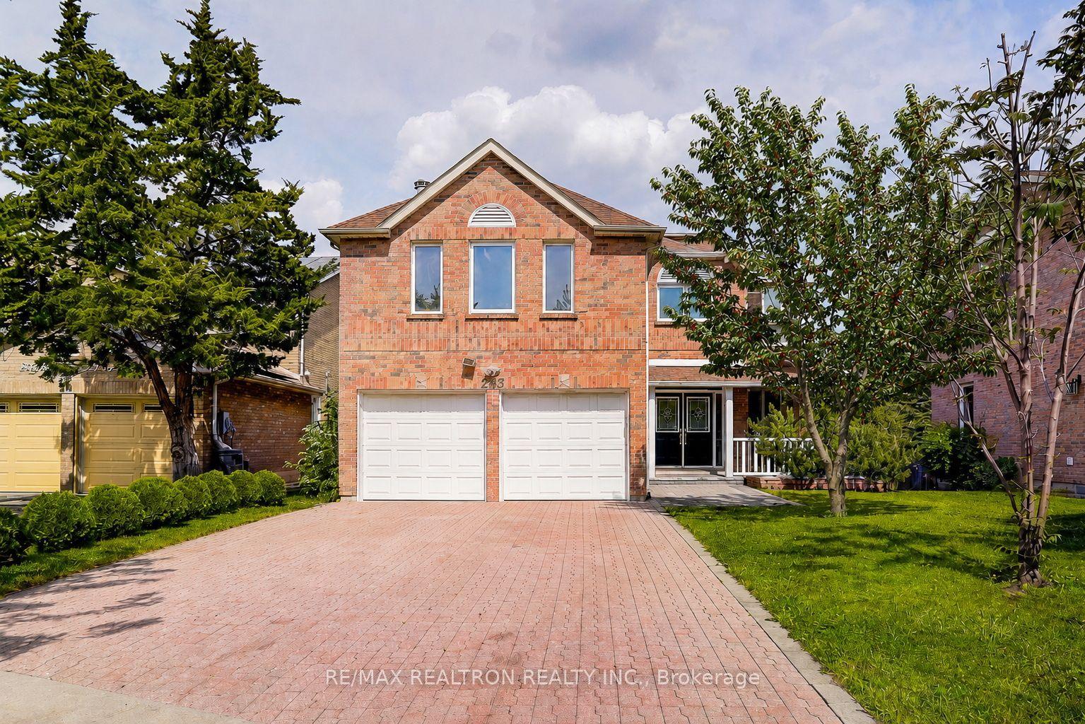 233 Brimson Drive, Newmarket — Detached for sale, photo 1