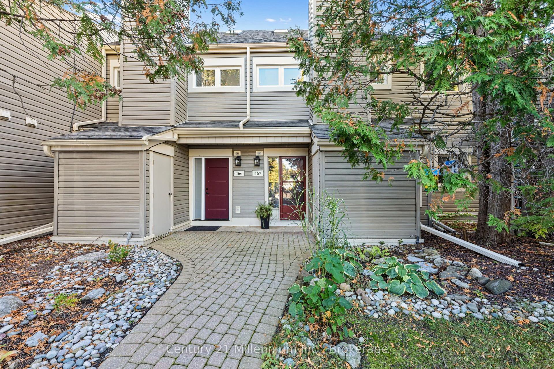 467 Oxbow Crescent 7 #7, Collingwood — Condo Town for sale, photo 1