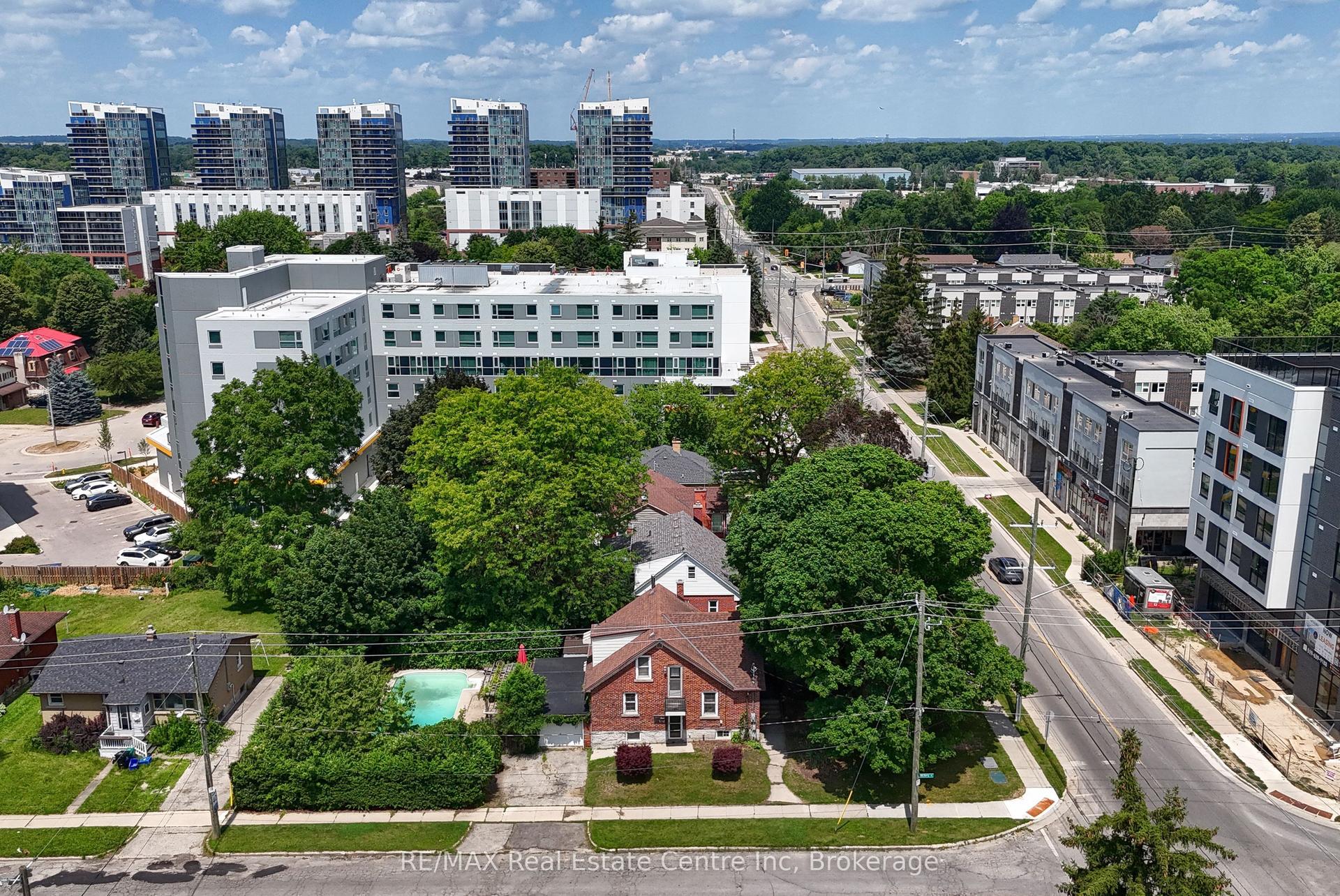 285 Albert Street W, Waterloo — Detached for sale, photo 1