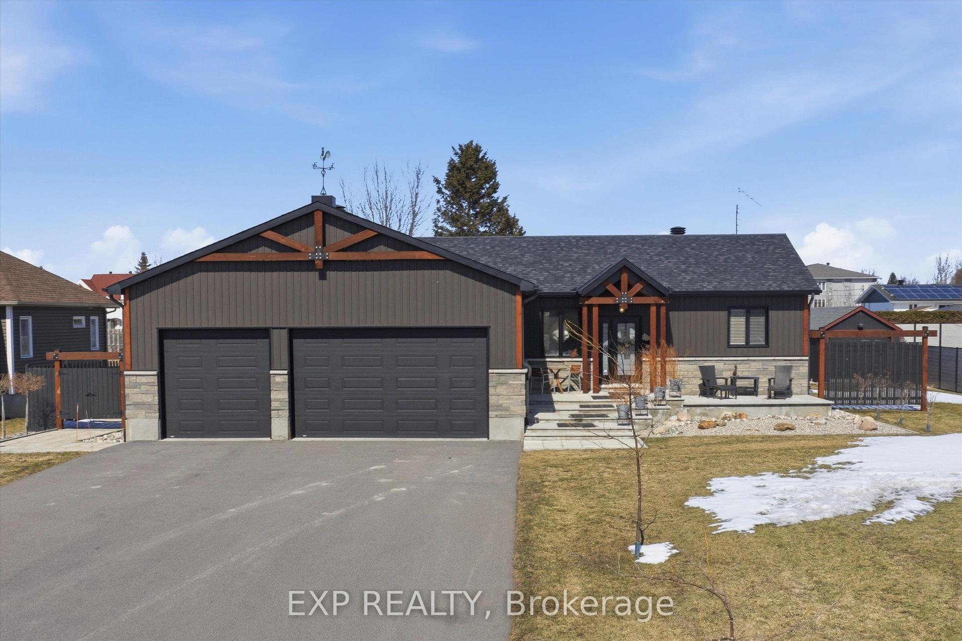 117 Danika Street — photo 1